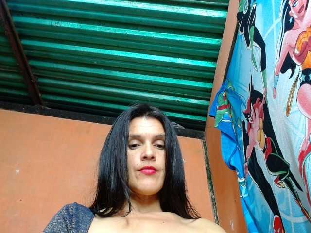 annyluna's BongaCams show and profile