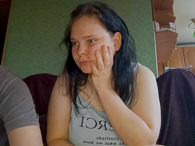 YourSweetPiggy's BongaCams show and profile