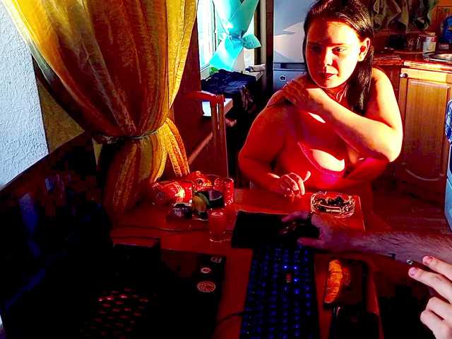 YourSweetPiggy's BongaCams show and profile