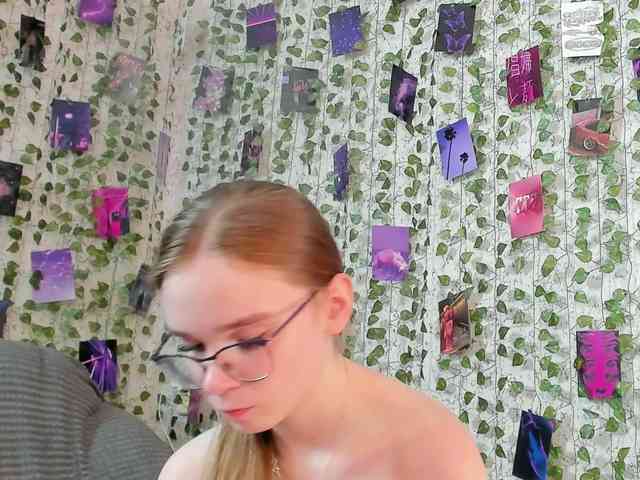 Stacey-Kiss webcam