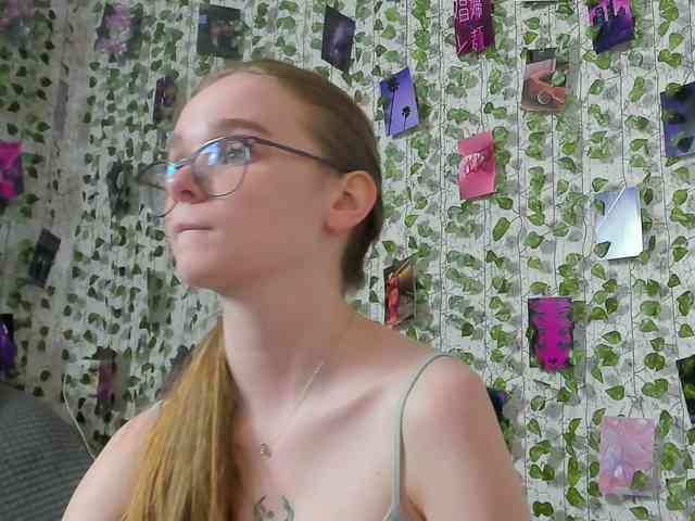 Stacey-Kiss webcam