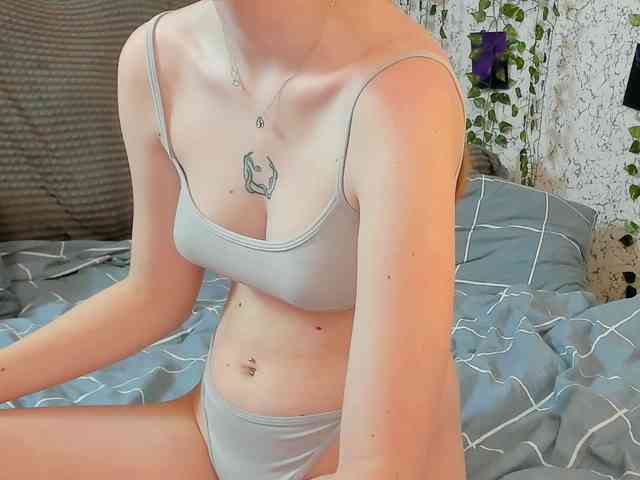 Stacey-Kiss webcam