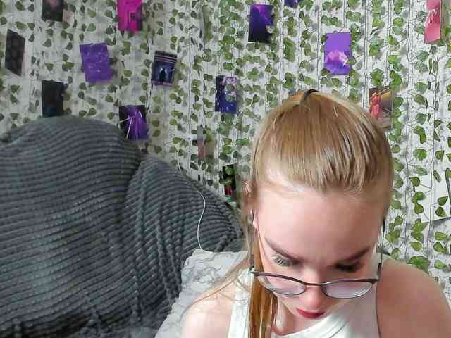 free adult chat room Stacey-Kiss