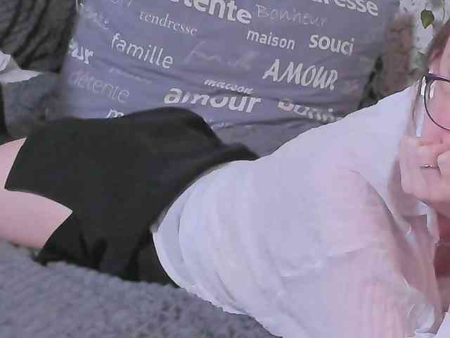 Stacey-Kiss webcam