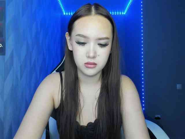 11-Emilia-11 webcam