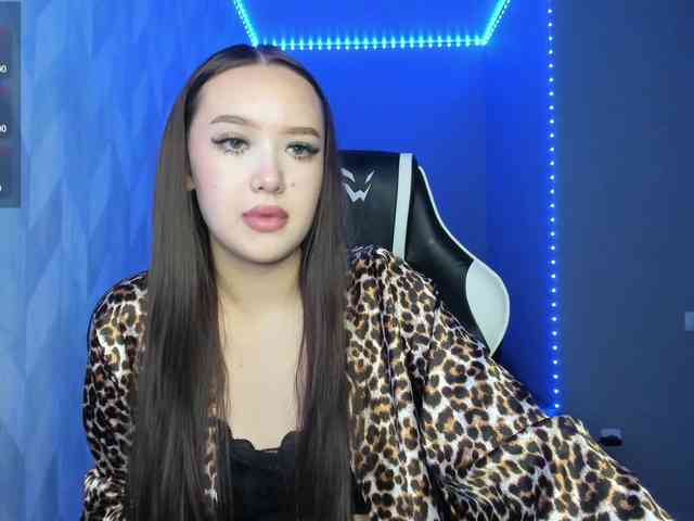 11-Emilia-11 webcam