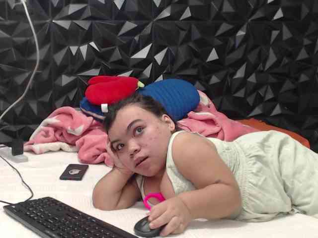 Michelle-brooks webcam