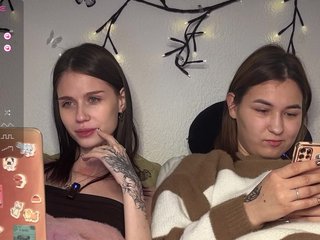 ZoyaVikki Porn Show