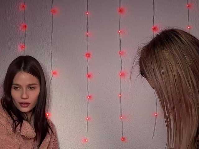 2Love-Love2's BongaCams show and profile