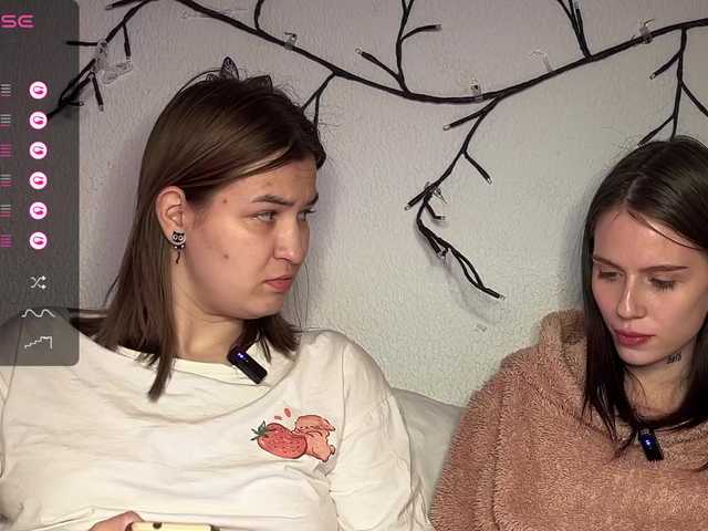 2Love-Love2's BongaCams show and profile