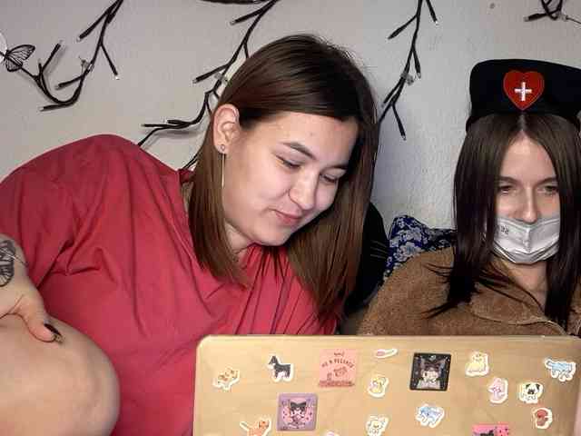 2Love-Love2 Live Webcam on BongaCams