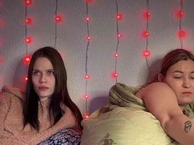 _Two_Chicks_ webcam