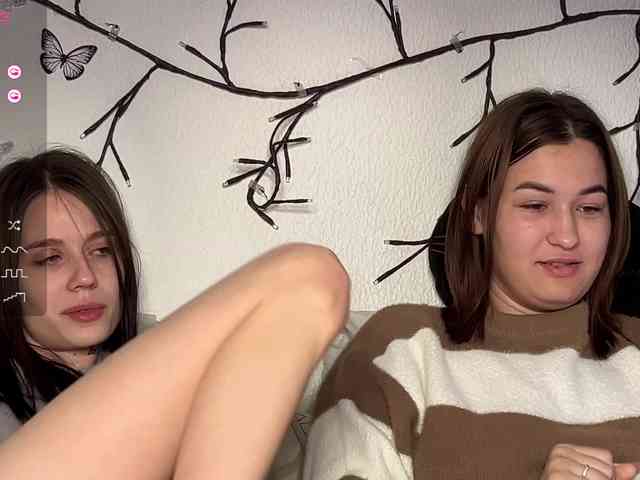 ZoyaVikki webcam