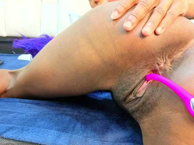 daffnelewis's BongaCams show and profile