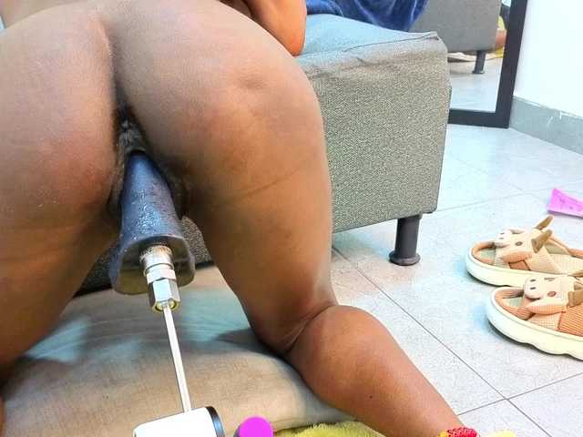 daffnelewis's BongaCams show and profile