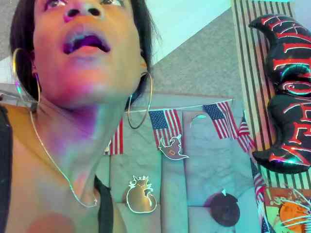 daffnelewis webcam