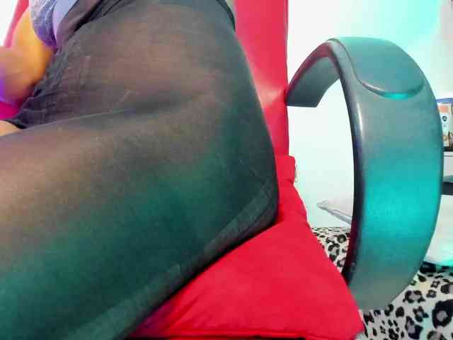 daffnelewis webcam