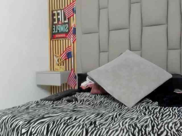 daffnelewis webcam