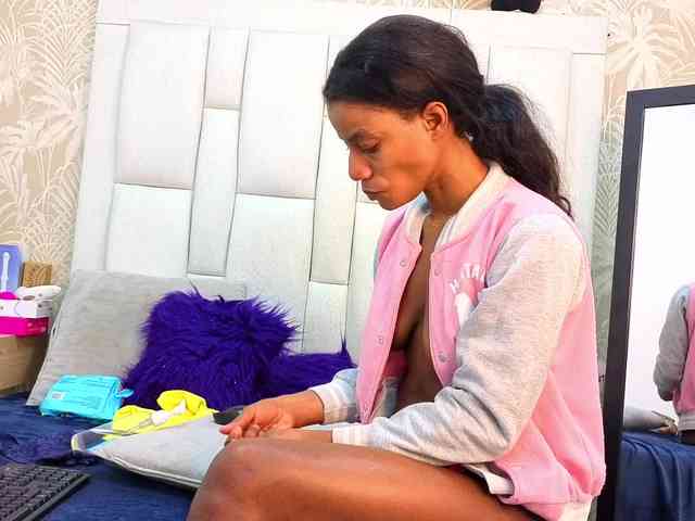 daffnelewis daffnelewis