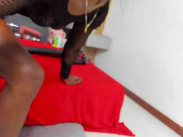 daffnelewis webcam