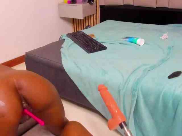 daffnelewis webcam