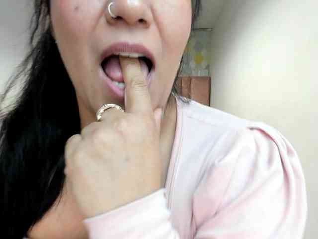 GiaFox webcam