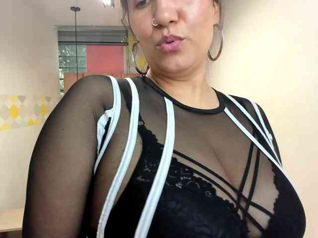 GiaFox webcam