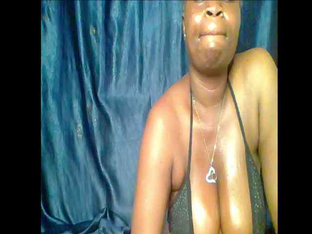 Thickerboobs-xx webcam
