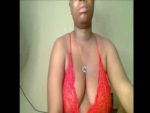 Thickerboobs-xx webcam