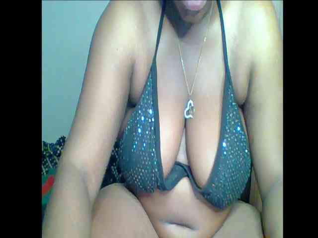 Thickerboobs-xx webcam
