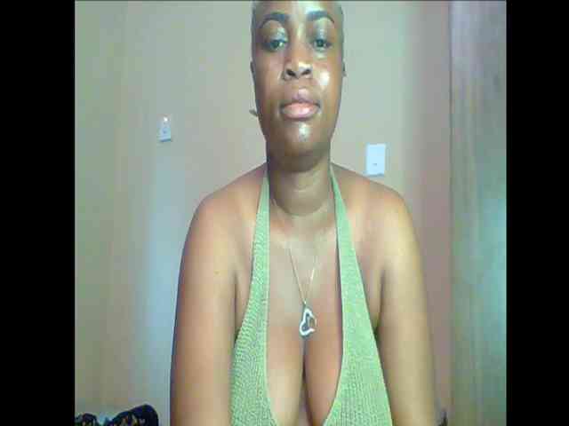 Thickerboobs-xx webcam