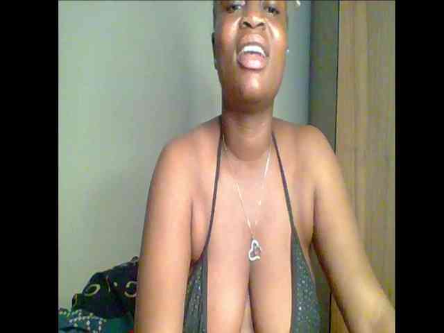 Thickerboobs-xx webcam