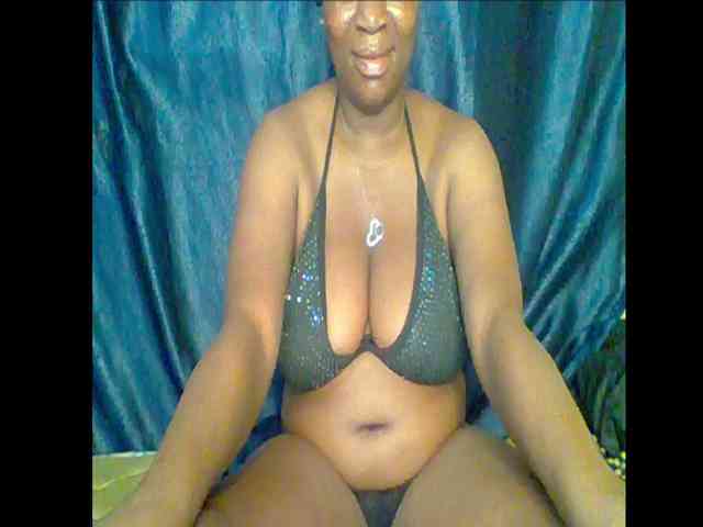 Thickerboobs-xx webcam