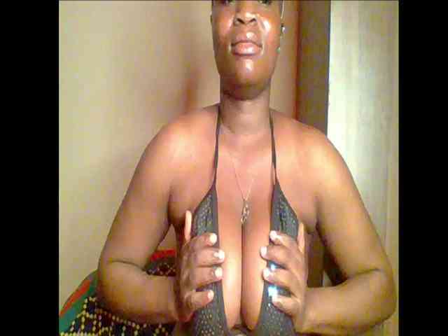 Thickerboobs-xx webcam
