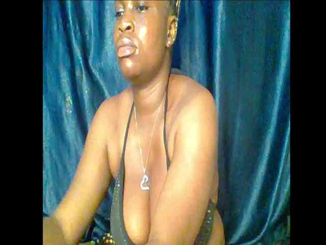 Thickerboobs-xx webcam