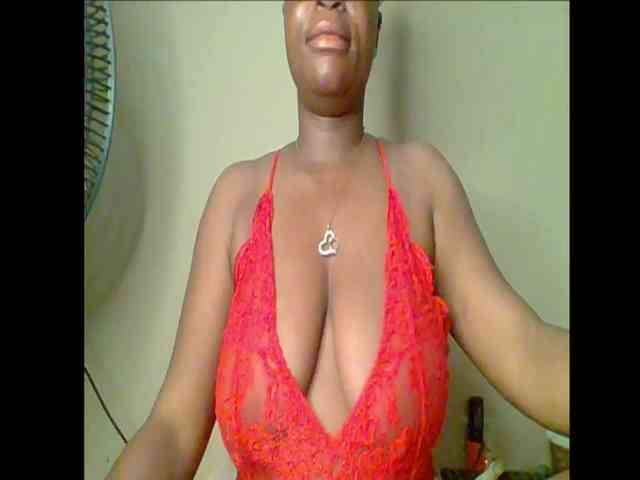 Thickerboobs-xx webcam