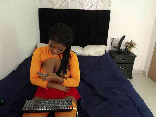 angelineYasminlove webcam