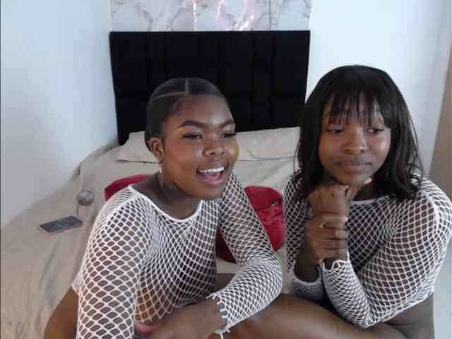 angelineYasminlove webcam