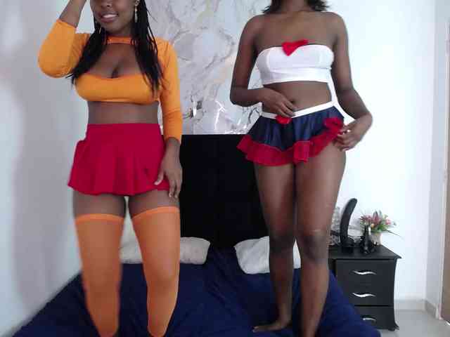 angelineYasminlove webcam