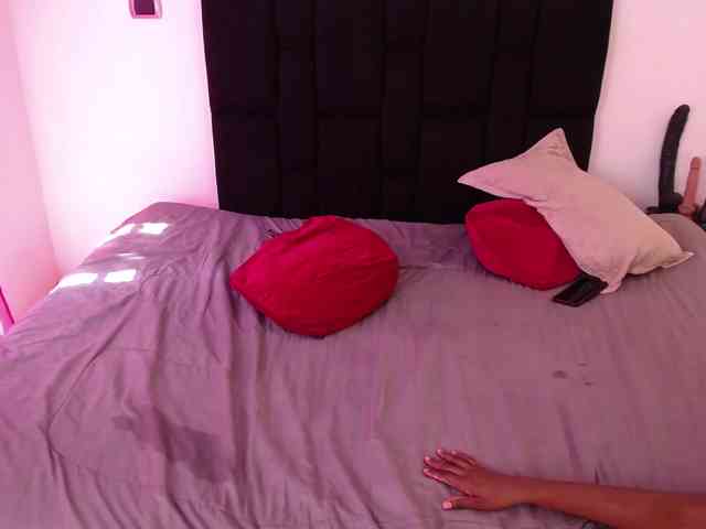 angelineYasminlove webcam