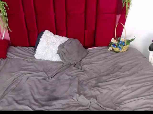 angelineYasminlove webcam