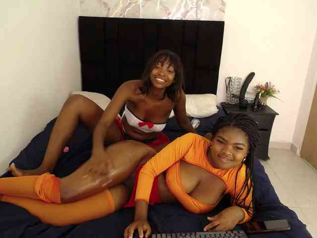 angelineYasminlove webcam