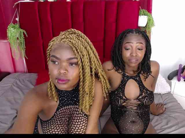 angelineYasminlove webcam