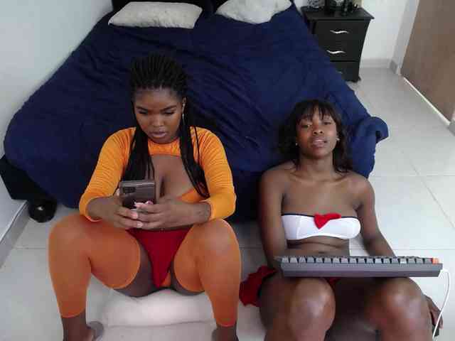 angelineYasminlove webcam