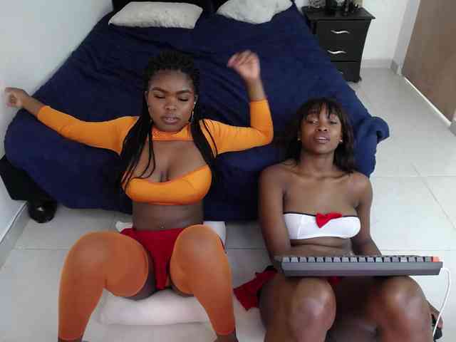 angelineYasminlove webcam