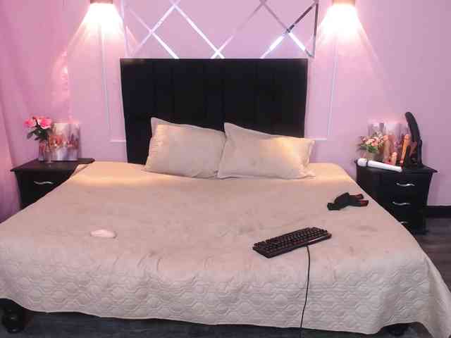 angelineYasminlove webcam