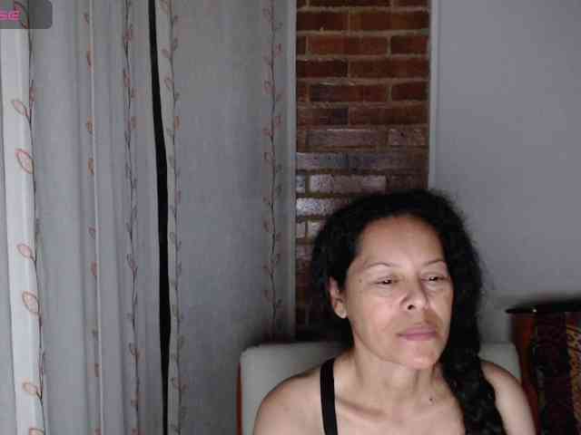 malla-shy webcam