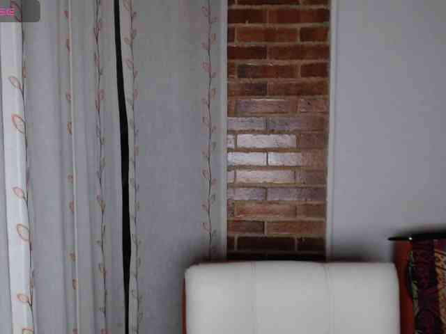 malla-shy webcam