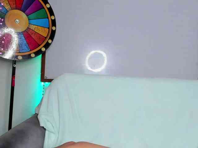 LetsDoeIt111 webcam