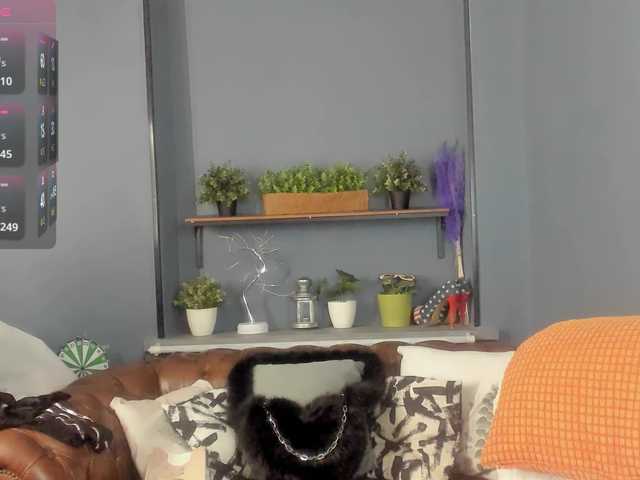 JessicaFoxie's BongaCams show and profile